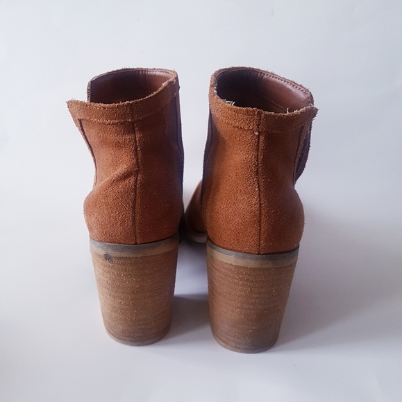 URBAN OUTFITTERS Brown Suede Ankle Boots - Picture 10 of 11